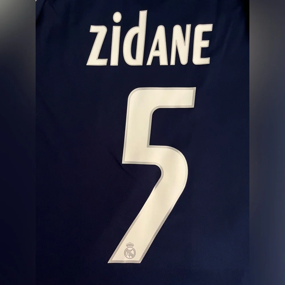 Zidane #5 Real Madrid Blue 2005/2006 retro soccer jersey UCL - Picture 3 of 6